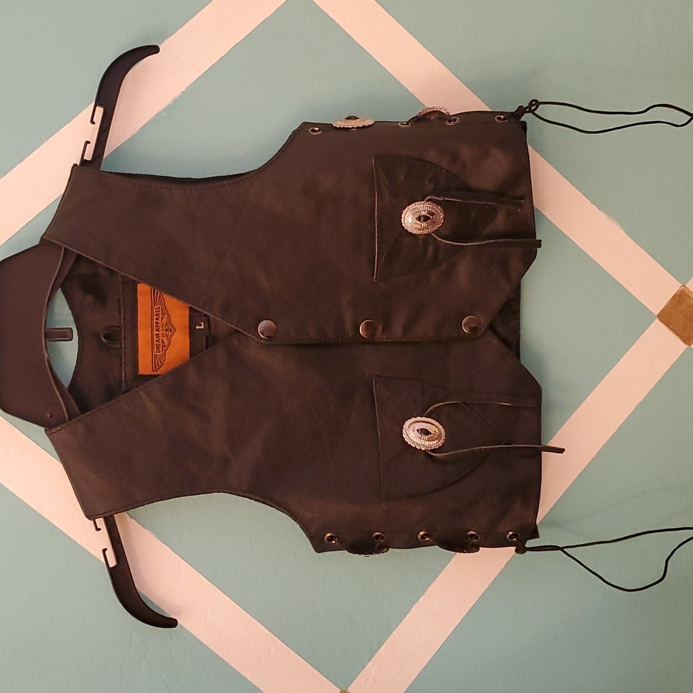 Dream Apparel Toddler Leather Vest with silver embellishments Size Large